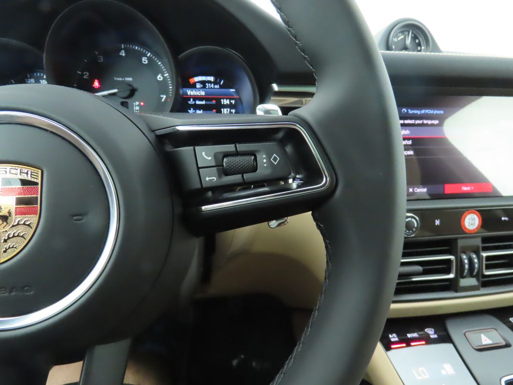 Thumbnail: 2025 Porsche Macan - 15