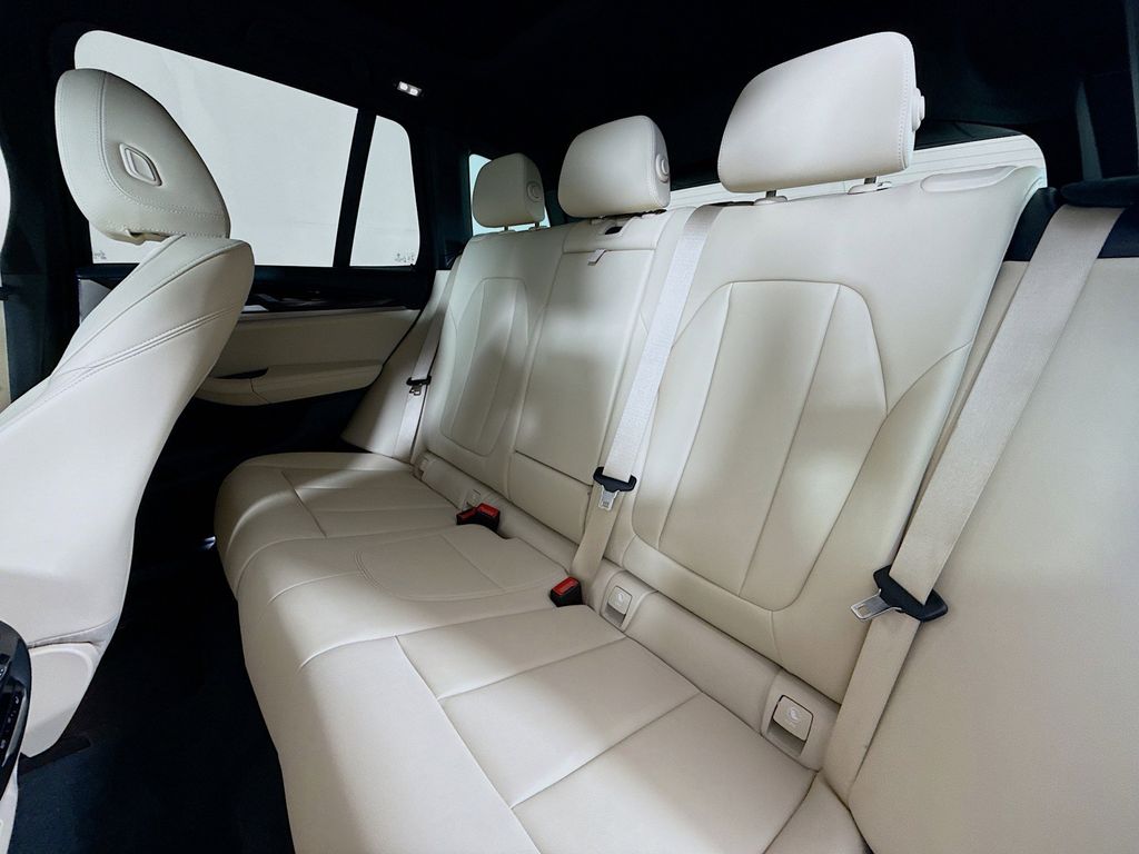 Thumbnail: 2021 BMW X3 - 25