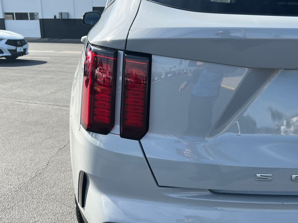 Thumbnail: 2022 Kia Sorento - 11