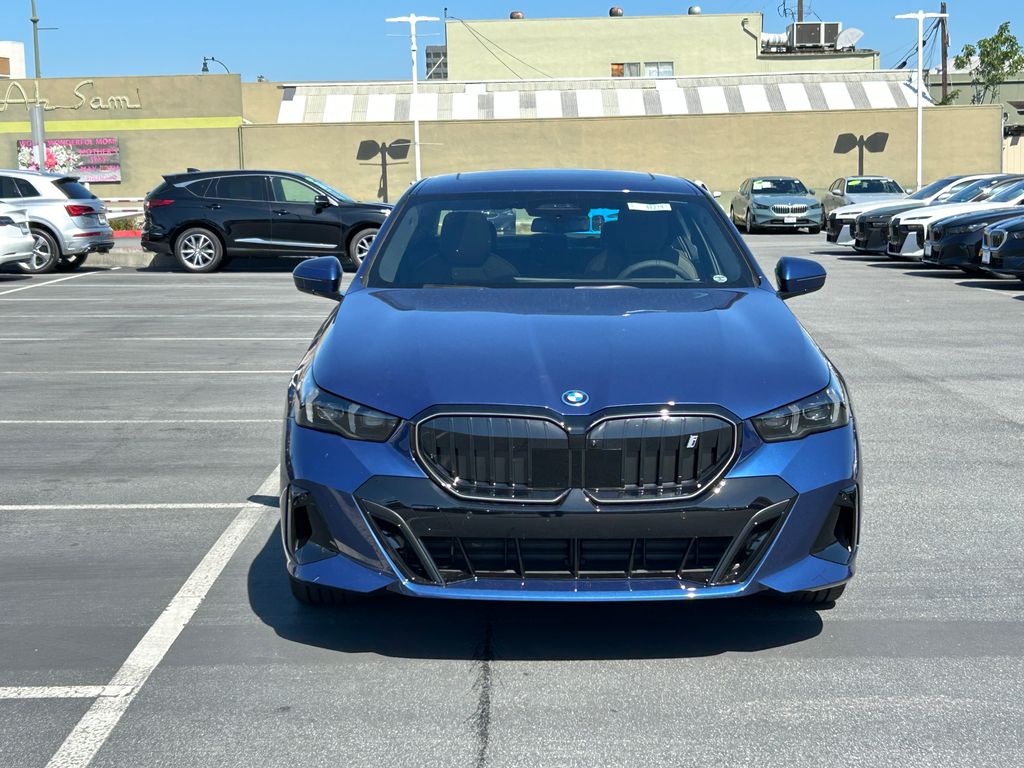 2025 BMW i5 eDrive40 8
