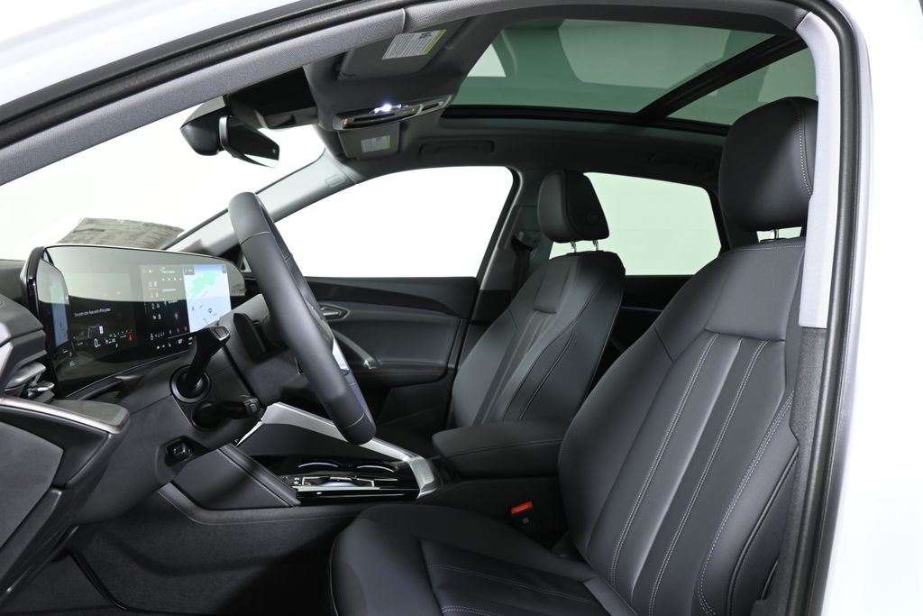 Thumbnail: 2025 Audi Q5 - 13