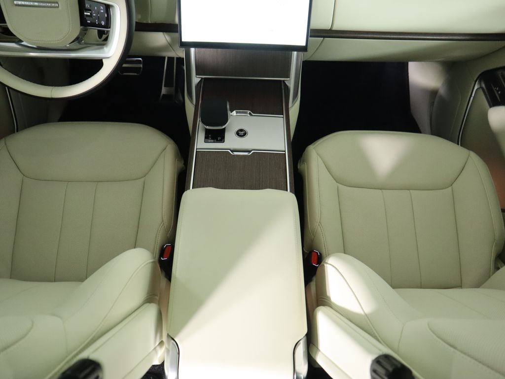 Thumbnail: 2026 Land Rover Range Rover - 18