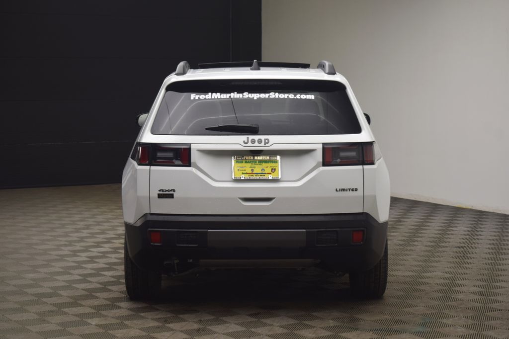 new 2026 Jeep Cherokee car, priced at $42,762