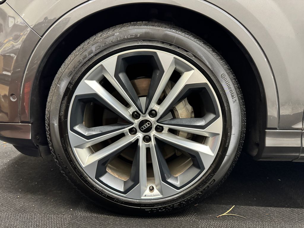 2021 Audi Q7 55 Prestige