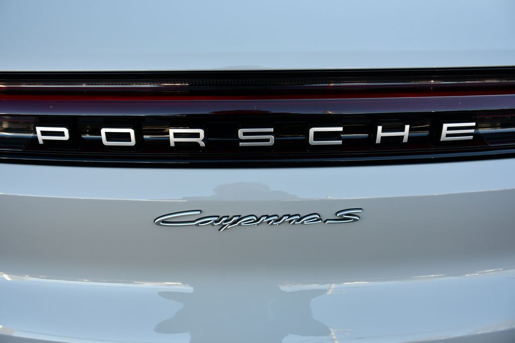 Thumbnail: 2026 Porsche Cayenne - 9