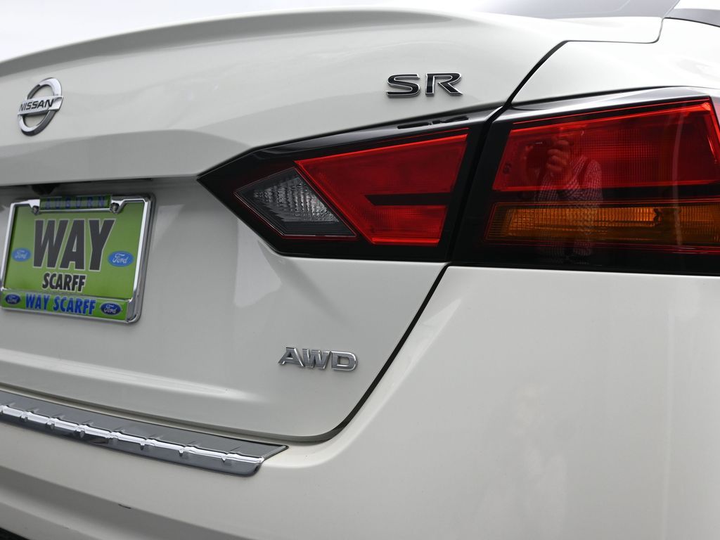 2022 Nissan Altima SR Intelligent AWD