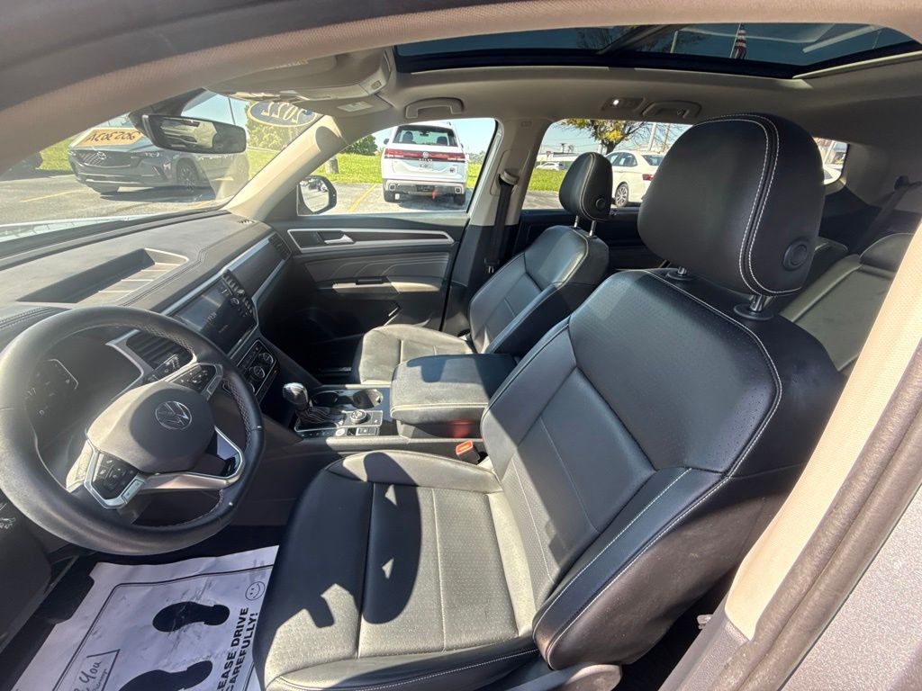 2022 Volkswagen Atlas 3.6L V6 SE w/Technology Silver at Sutliff Volkswagen