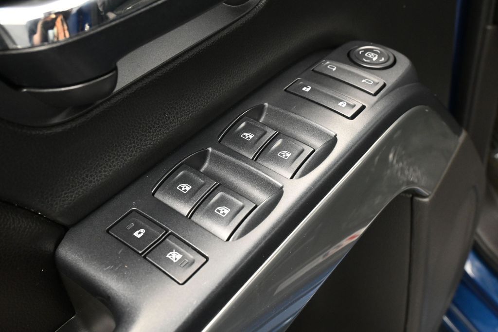 Used 2016 Deep Ocean Blue Metallic Chevrolet LT image 13