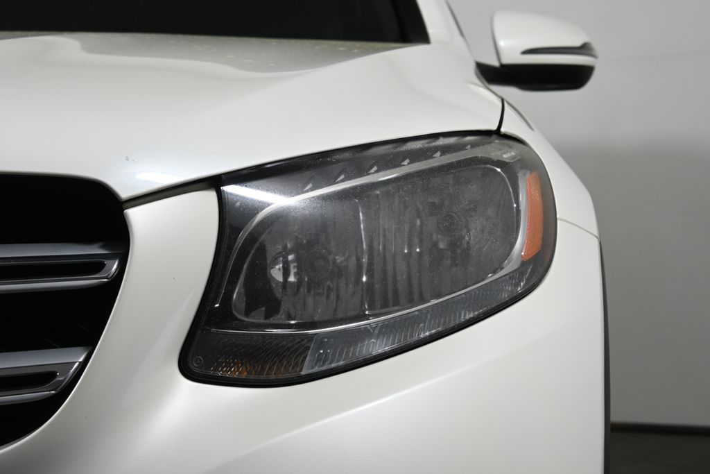 2017 Mercedes-Benz GLC 300 10