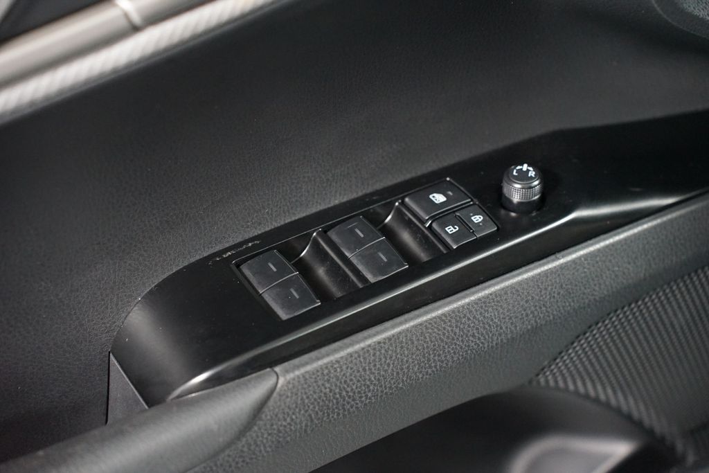 Thumbnail: 2025 Toyota Camry - 32