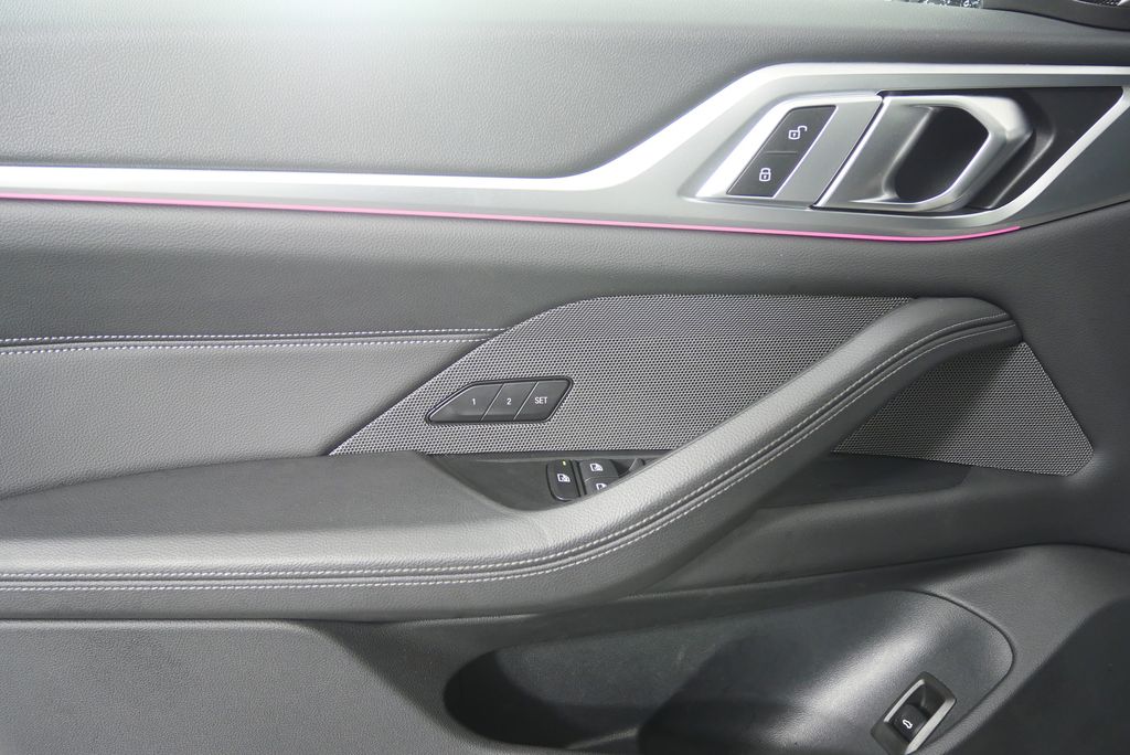 Thumbnail: 2025 BMW 4 Series - 9