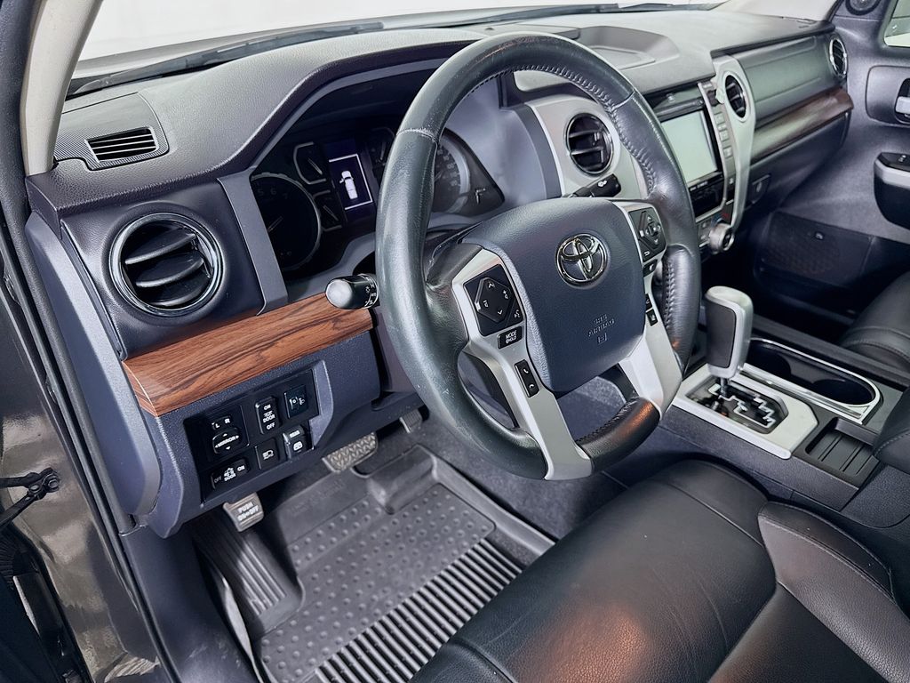 Thumbnail: 2019 Toyota Tundra - 9