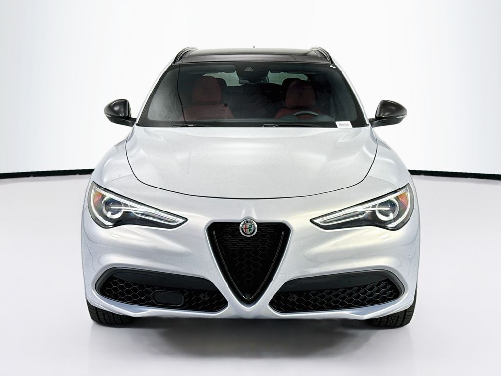 Thumbnail: 2021 Alfa Romeo Stelvio - 2