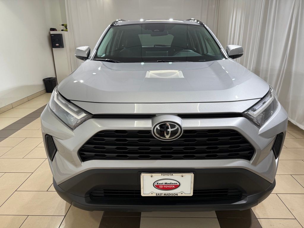 Thumbnail: 2025 Toyota RAV4 - 8