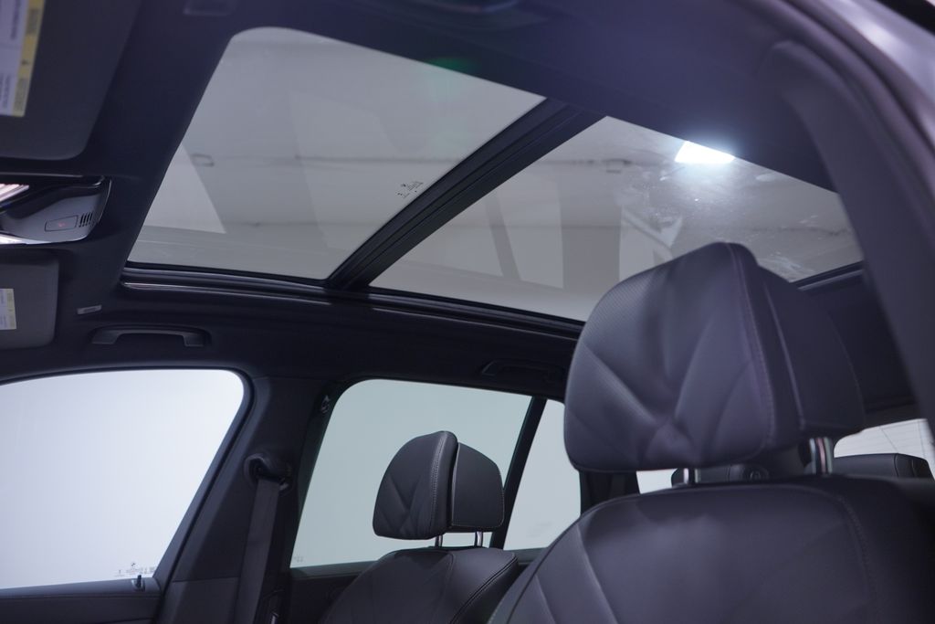 Thumbnail: 2026 BMW X5 - 8