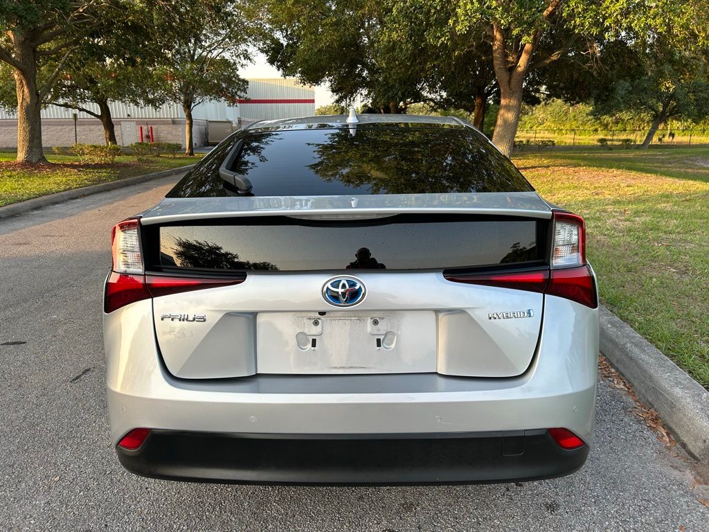 2022 Toyota Prius Limited 4