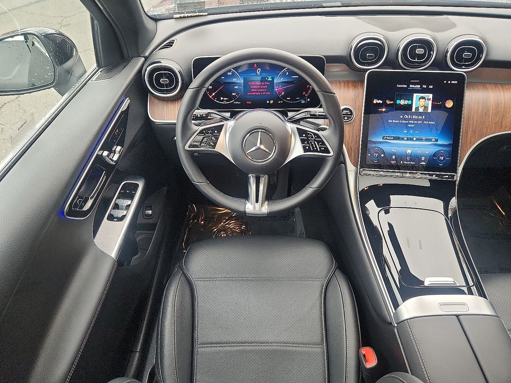 Thumbnail: 2025 Mercedes-Benz GLC - 11