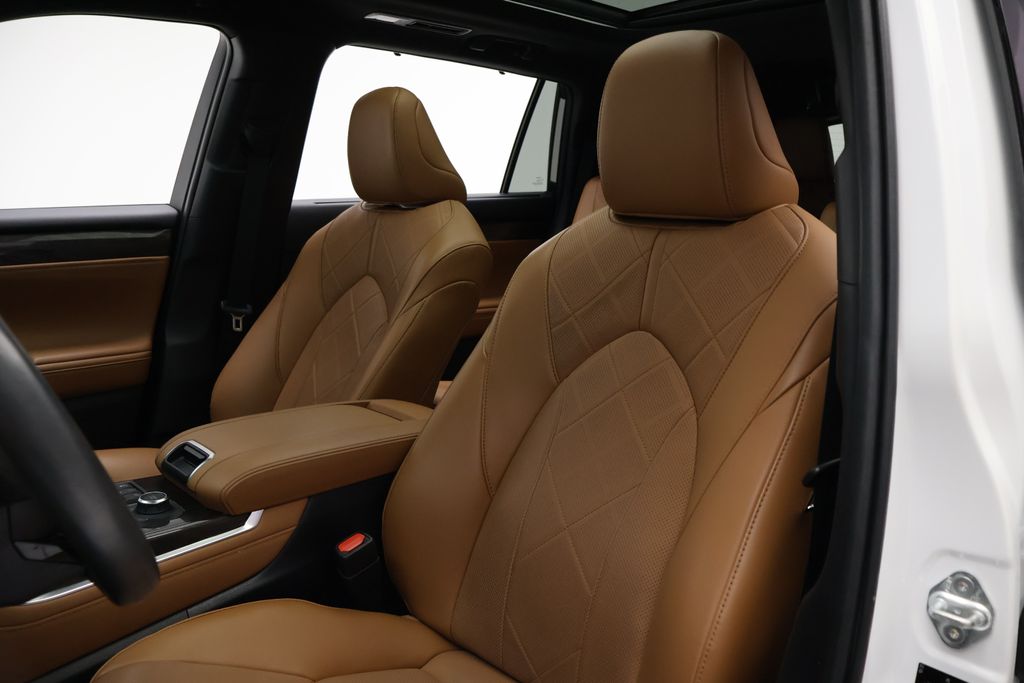 Thumbnail: 2023 Toyota Highlander - 13