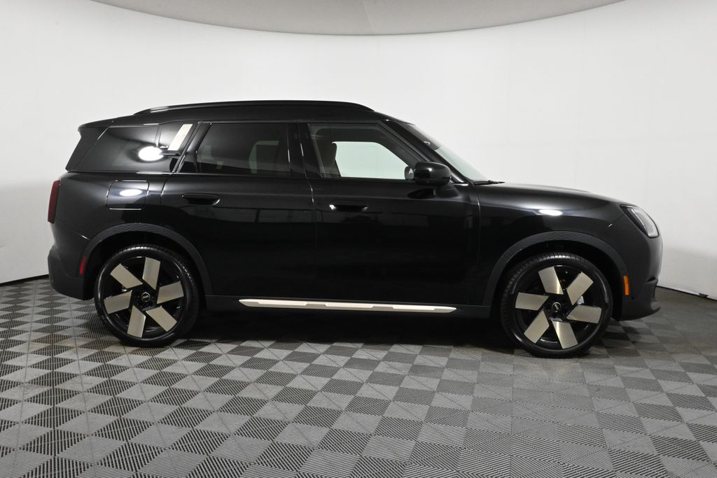 2025 MINI Cooper Countryman Base 8