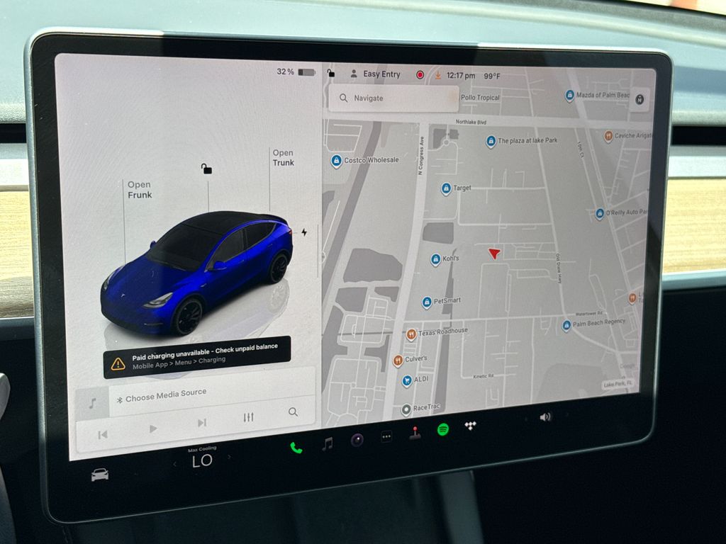 Used 2023  Tesla Performance image 17