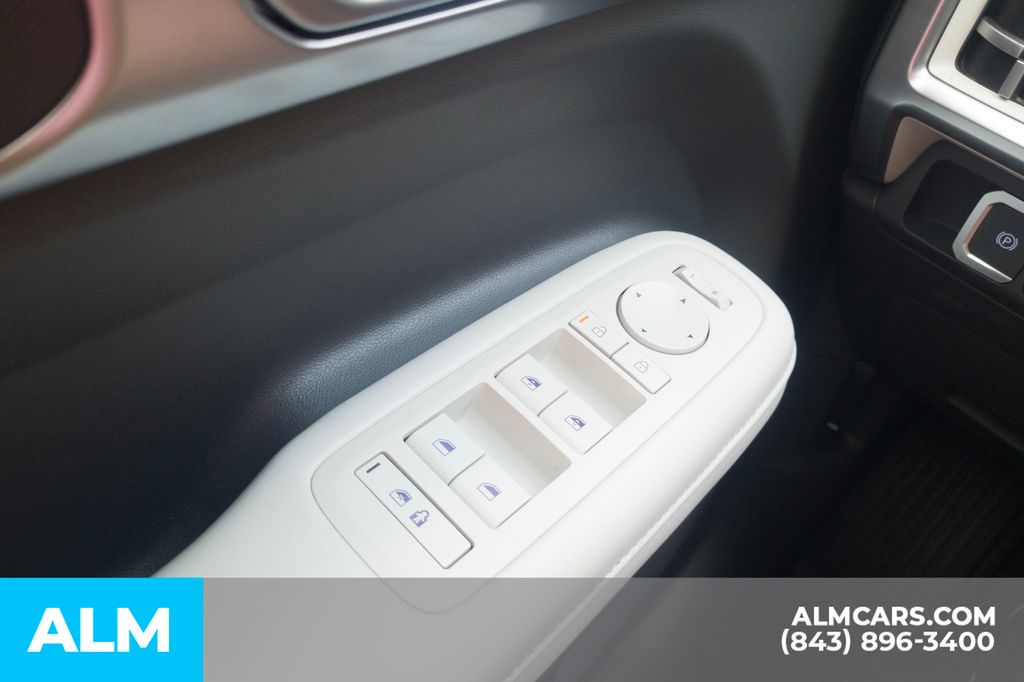 Used 2026 Gray Hyundai SEL image 33