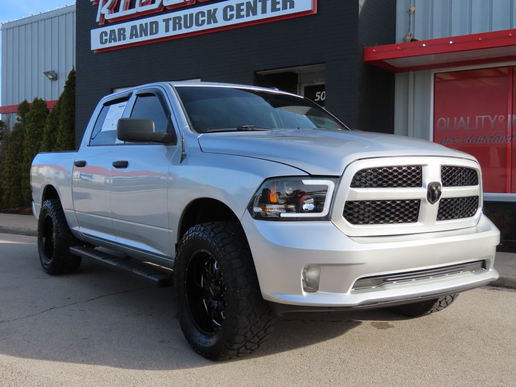 2017 RAM 1500 Express Crew Cab 4WD