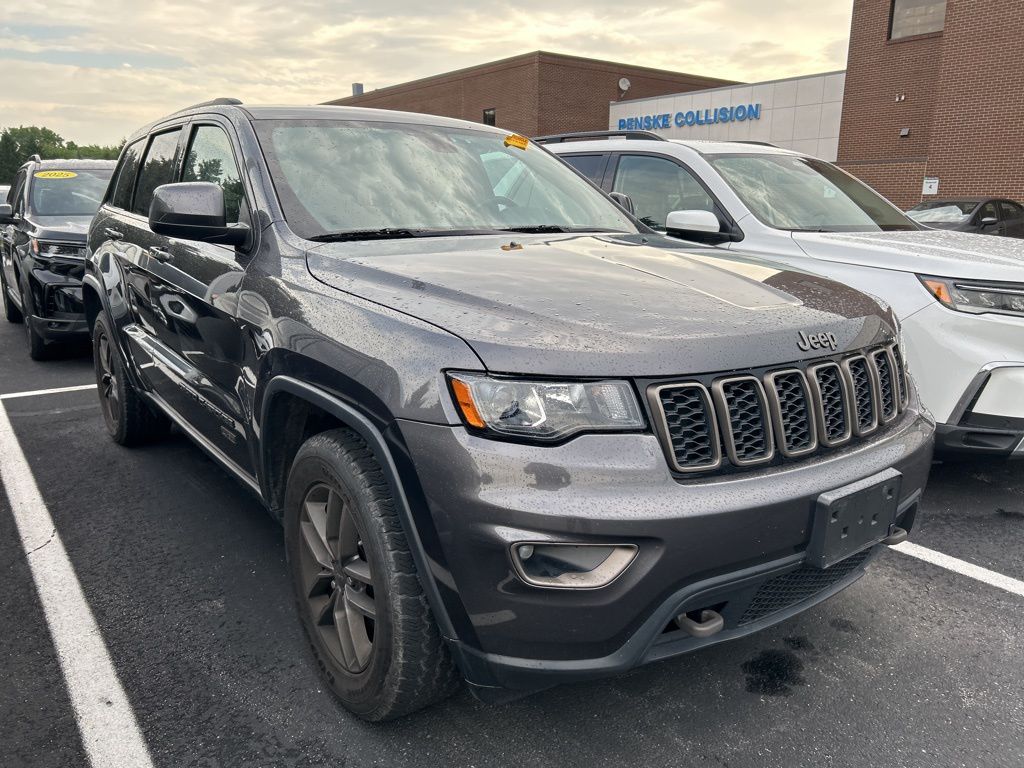 Thumbnail: 2016 Jeep Grand Cherokee - 4