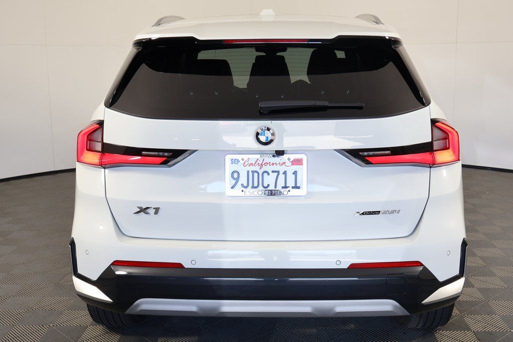 Thumbnail: 2023 BMW X1 - 5