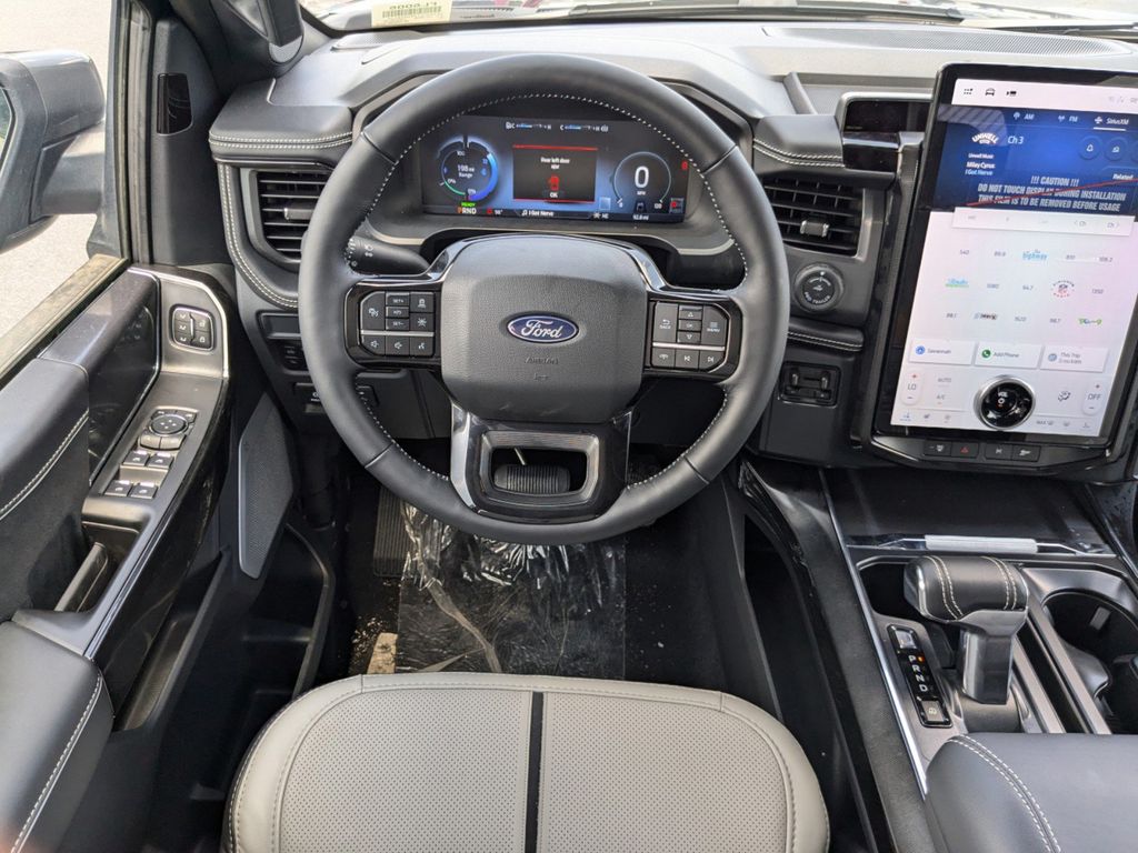 2025 Ford F-150 Lightning Platinum