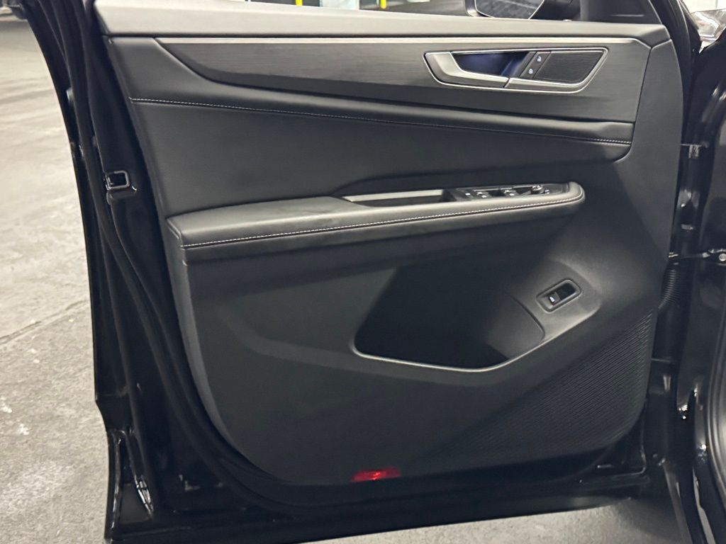 2026 Volkswagen Atlas Cross Sport SE w/Tech - Photo 19