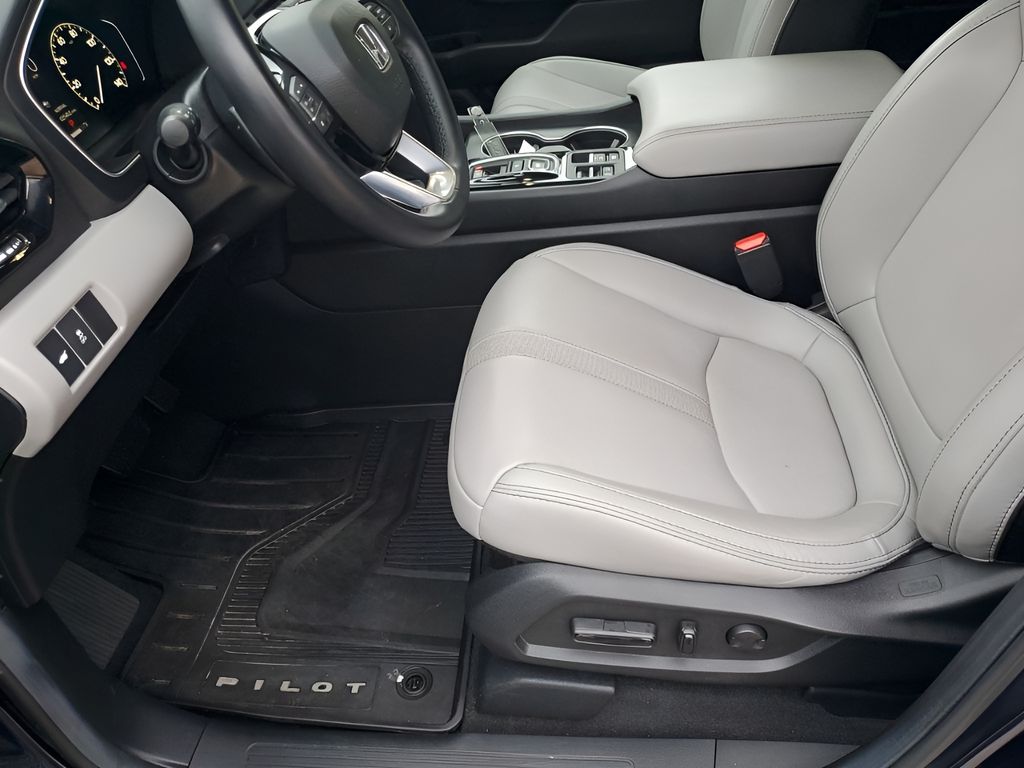 Used Car 2025 Honda Pilot  Touring For Sale Under $50,000 In Austin, Texas