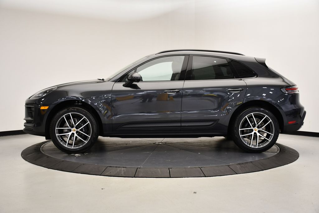 Thumbnail: 2025 Porsche Macan - 2