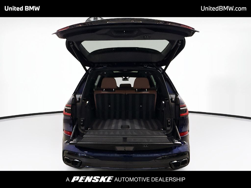 Thumbnail: 2025 BMW X7 - 15