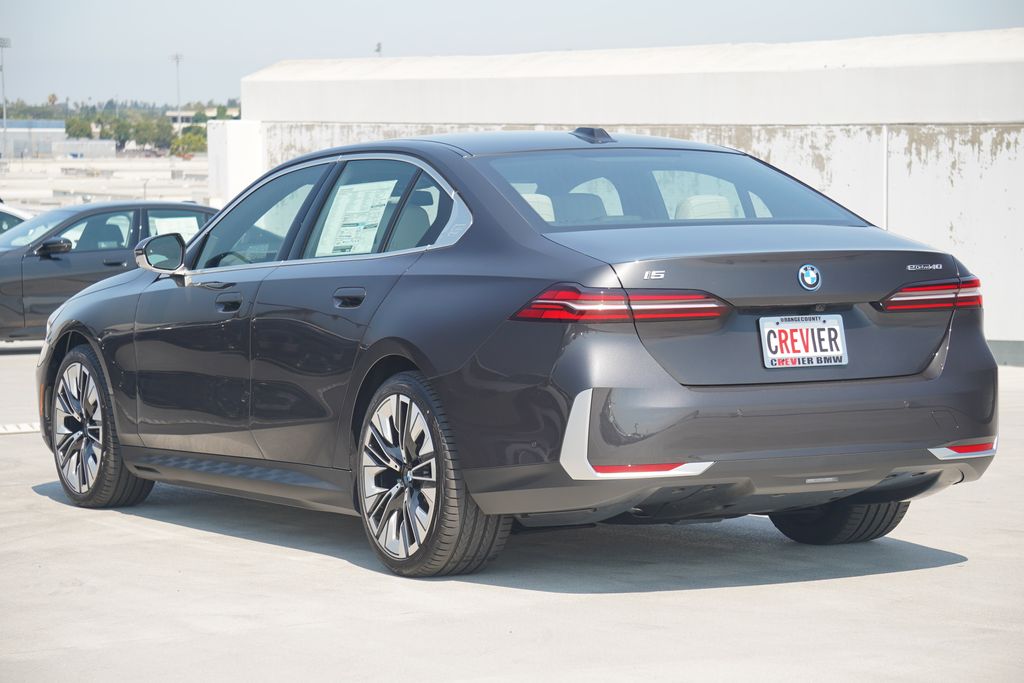 Thumbnail: 2026 BMW i5 - 7