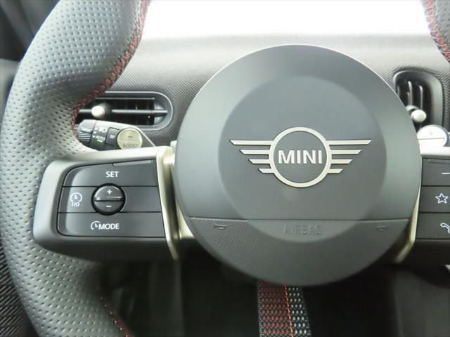 Thumbnail: 2026 MINI Cooper - 12