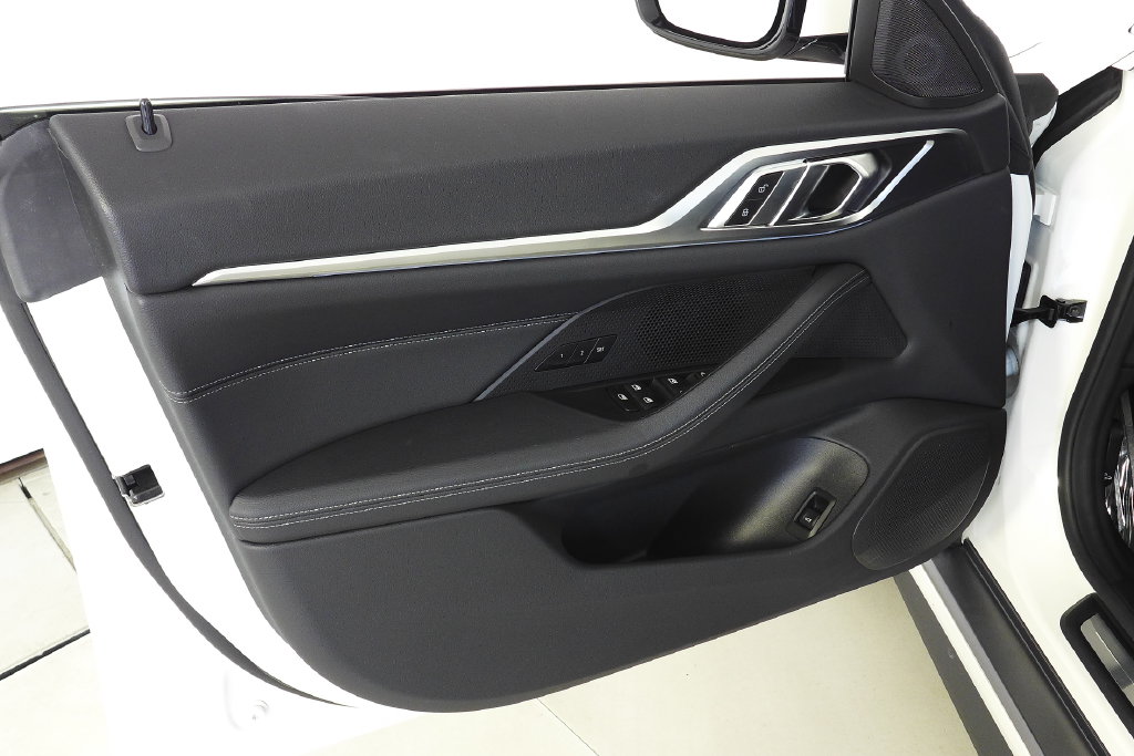 Thumbnail: 2023 BMW i4 - 11