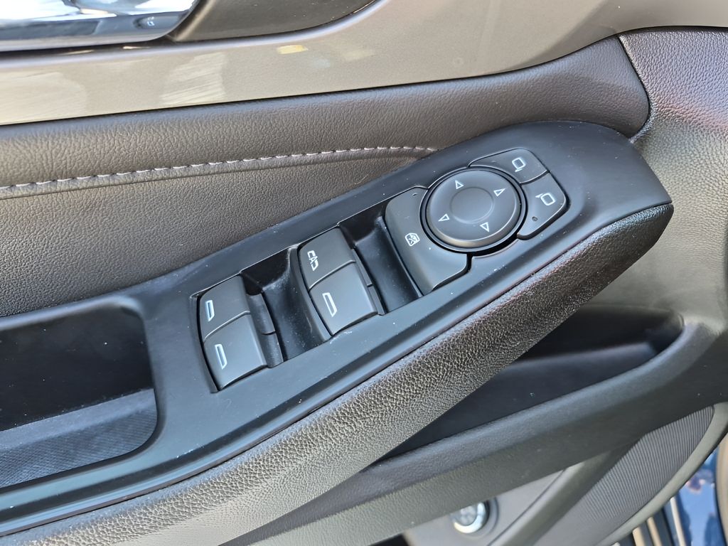 Used Car 2023 Chevrolet Traverse  Lt For Sale Under $30,000 In Austin, Texas