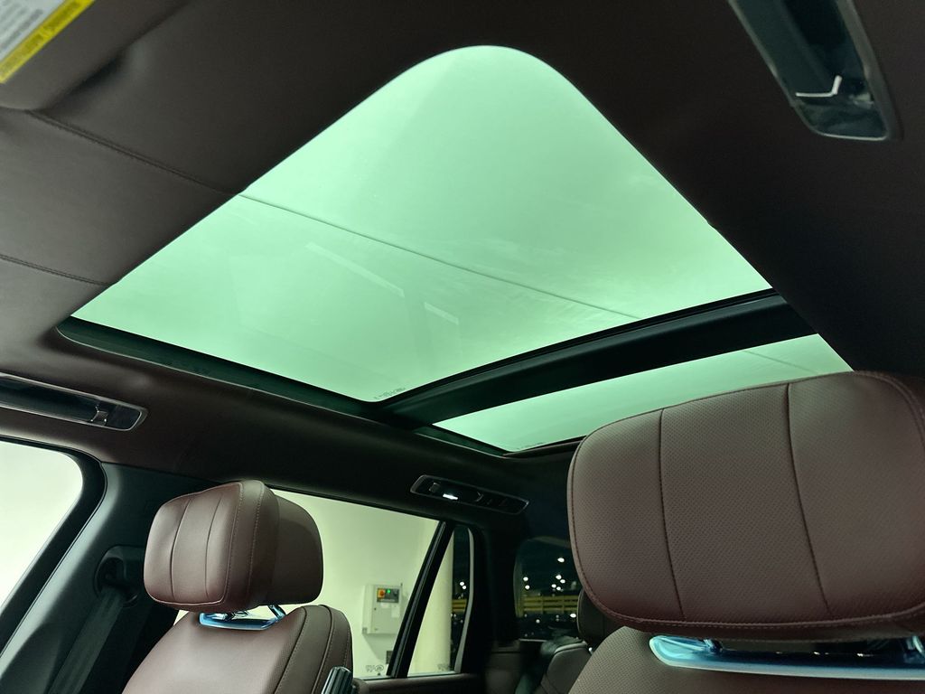 Thumbnail: 2026 Land Rover Range Rover - 19