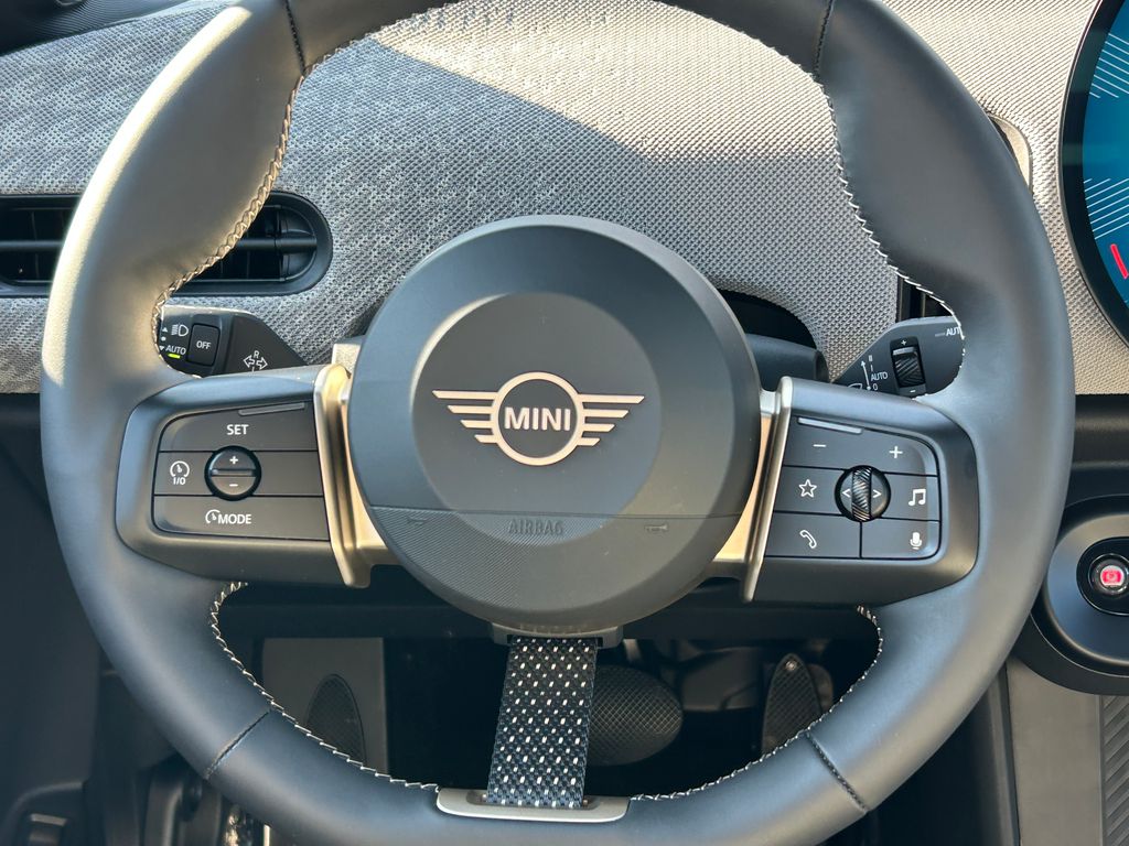 Thumbnail: 2025 MINI Cooper - 18