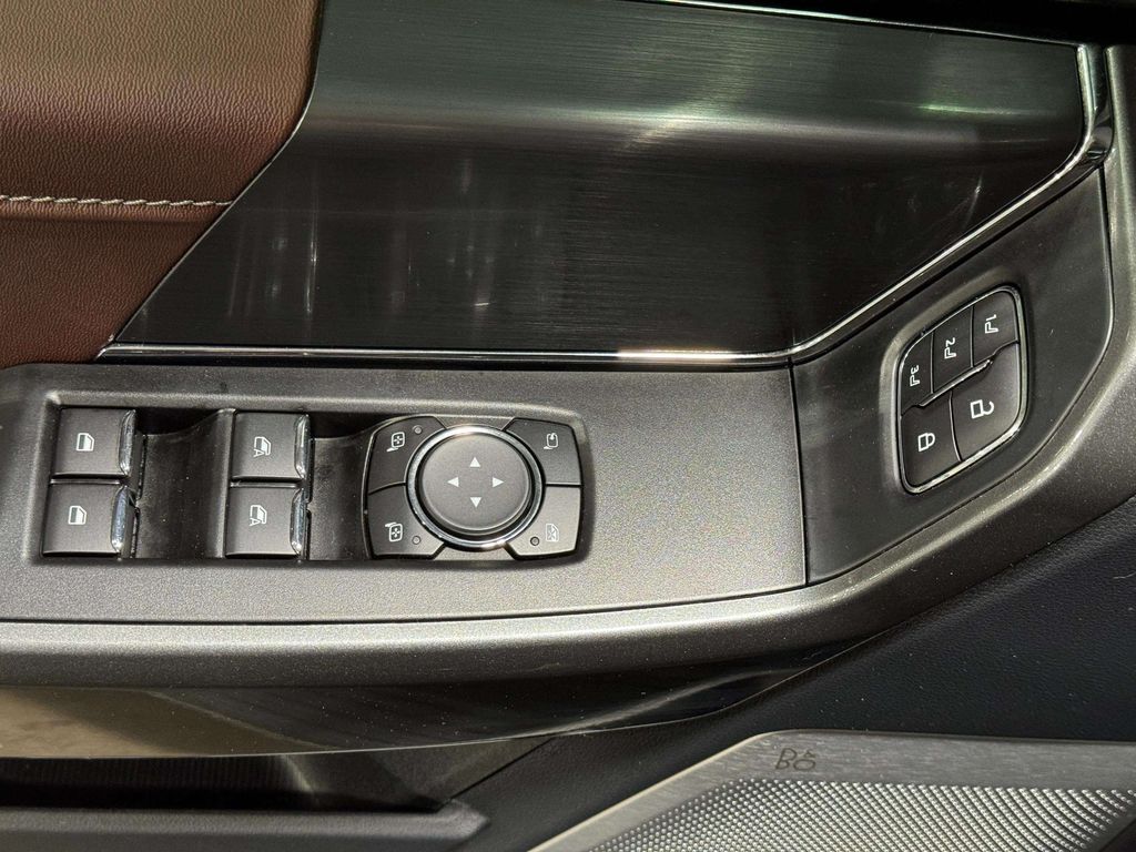 Used 2022 Agate Black Metallic Ford Lariat image 16
