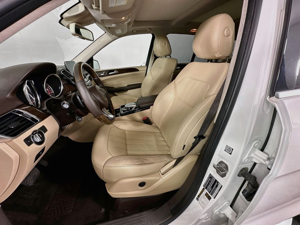Thumbnail: 2018 Mercedes-Benz GLE - 21