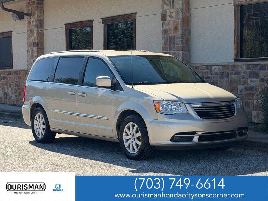 Cashmere/Sandstone Pearlcoat 2015 Chrysler Town & Country Touring FWD Minivan Front-Wheel Drive 6-Speed Automatic