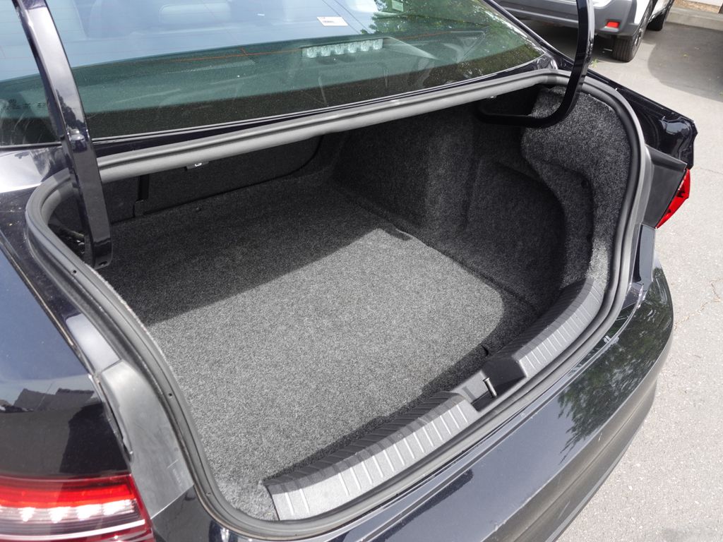 Used 2024  Volkswagen 1.5T SE image 26