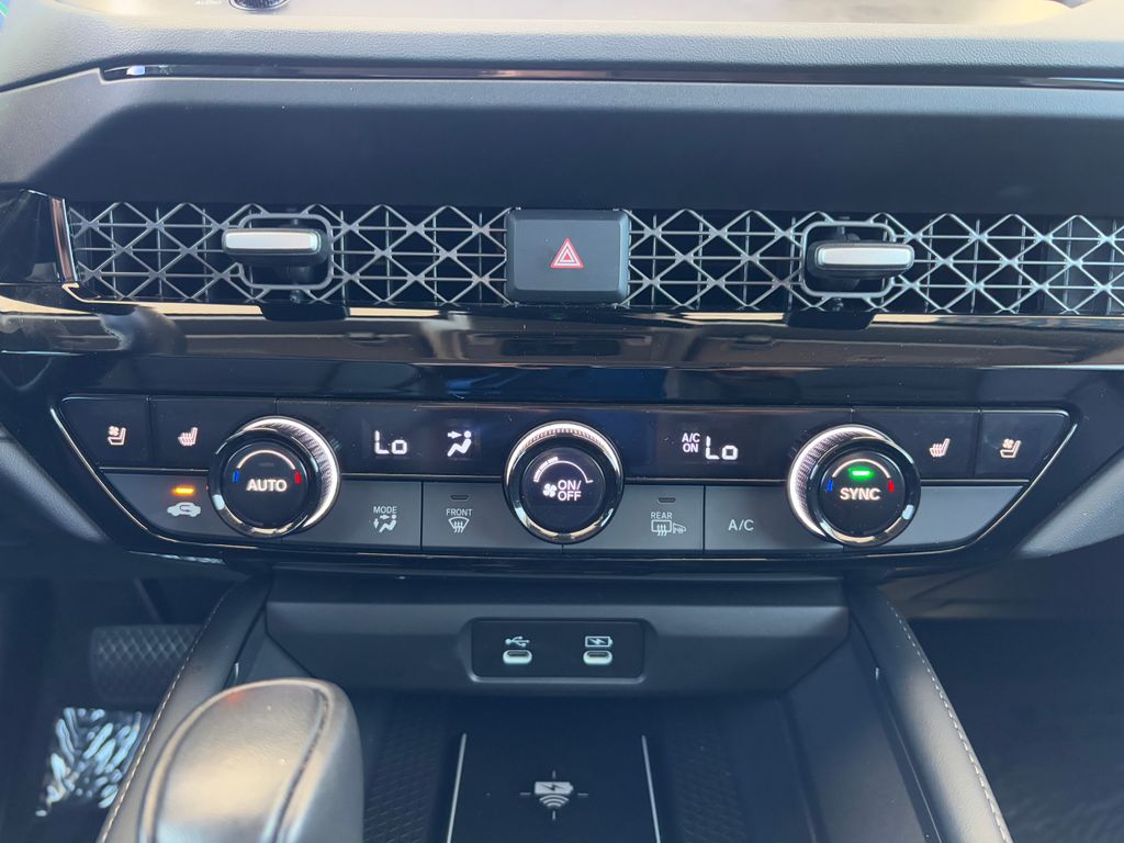 2024 Honda Accord Touring 15