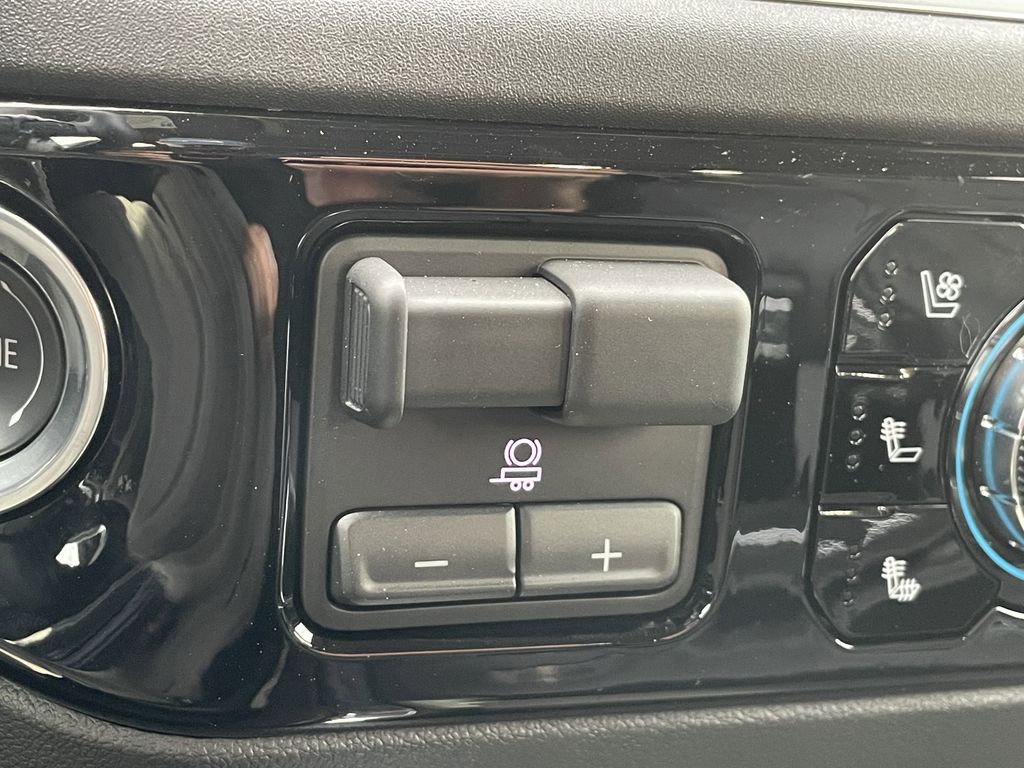 new 2025 GMC Sierra 2500HD car, priced at $67,420