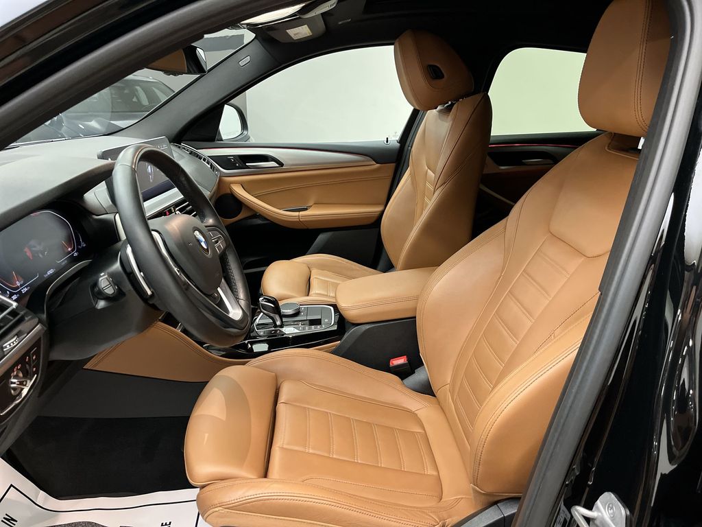 Thumbnail: 2023 BMW X4 - 11