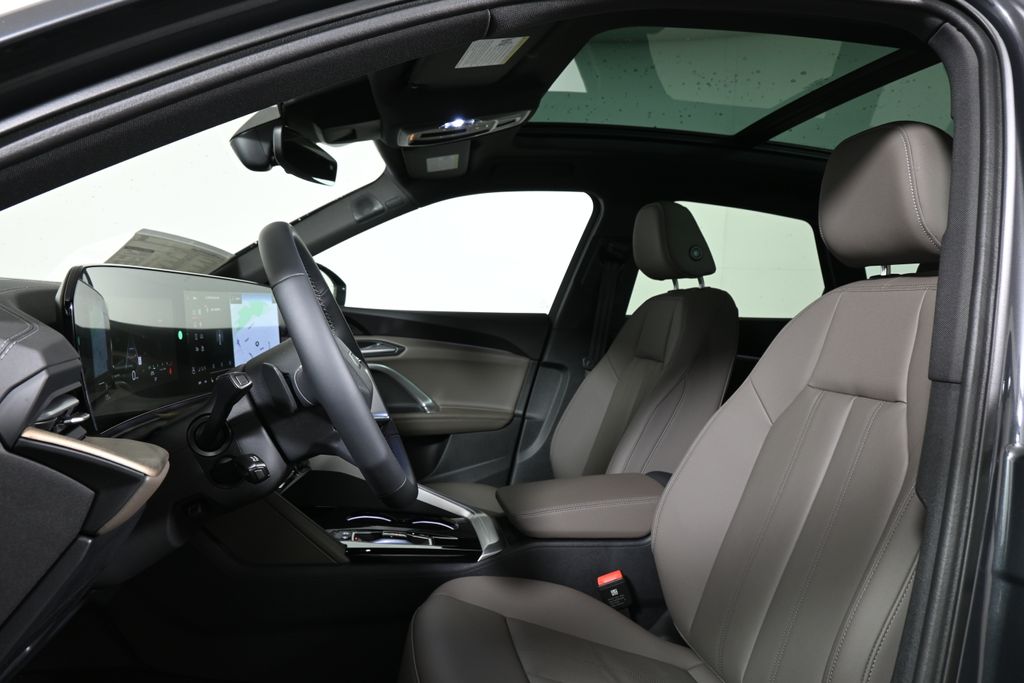 Thumbnail: 2025 Audi Q5 - 13