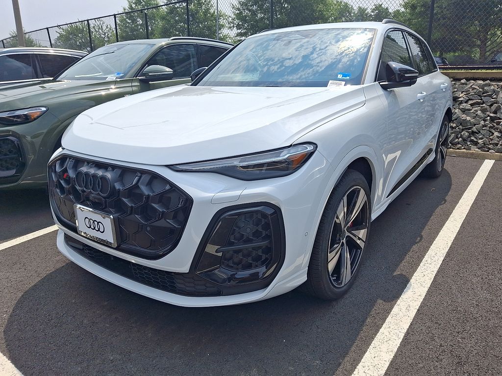 Thumbnail: 2026 Audi SQ5 - 1