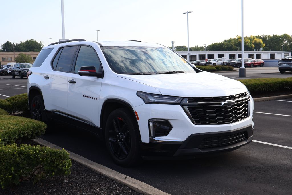 Thumbnail: 2023 Chevrolet Traverse - 3