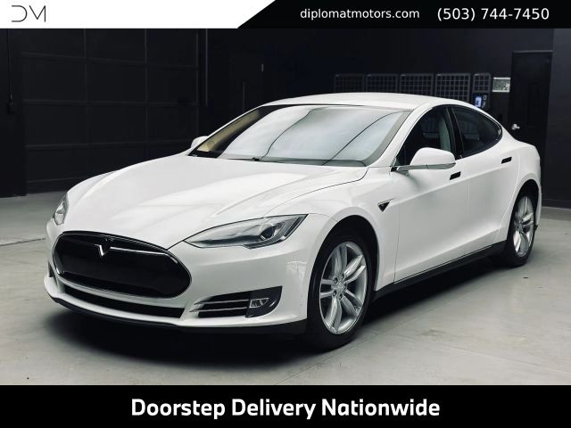 White 2013 Tesla Model S Sedan Rear-Wheel Drive 1-Speed Automatic